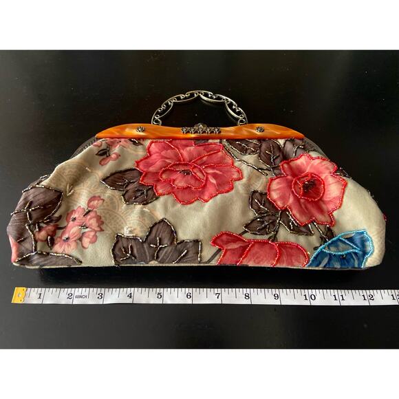Vintage Floral Handbag w/Chain Strap & Mother-of-Pearl Trim - Picture 11 of 16